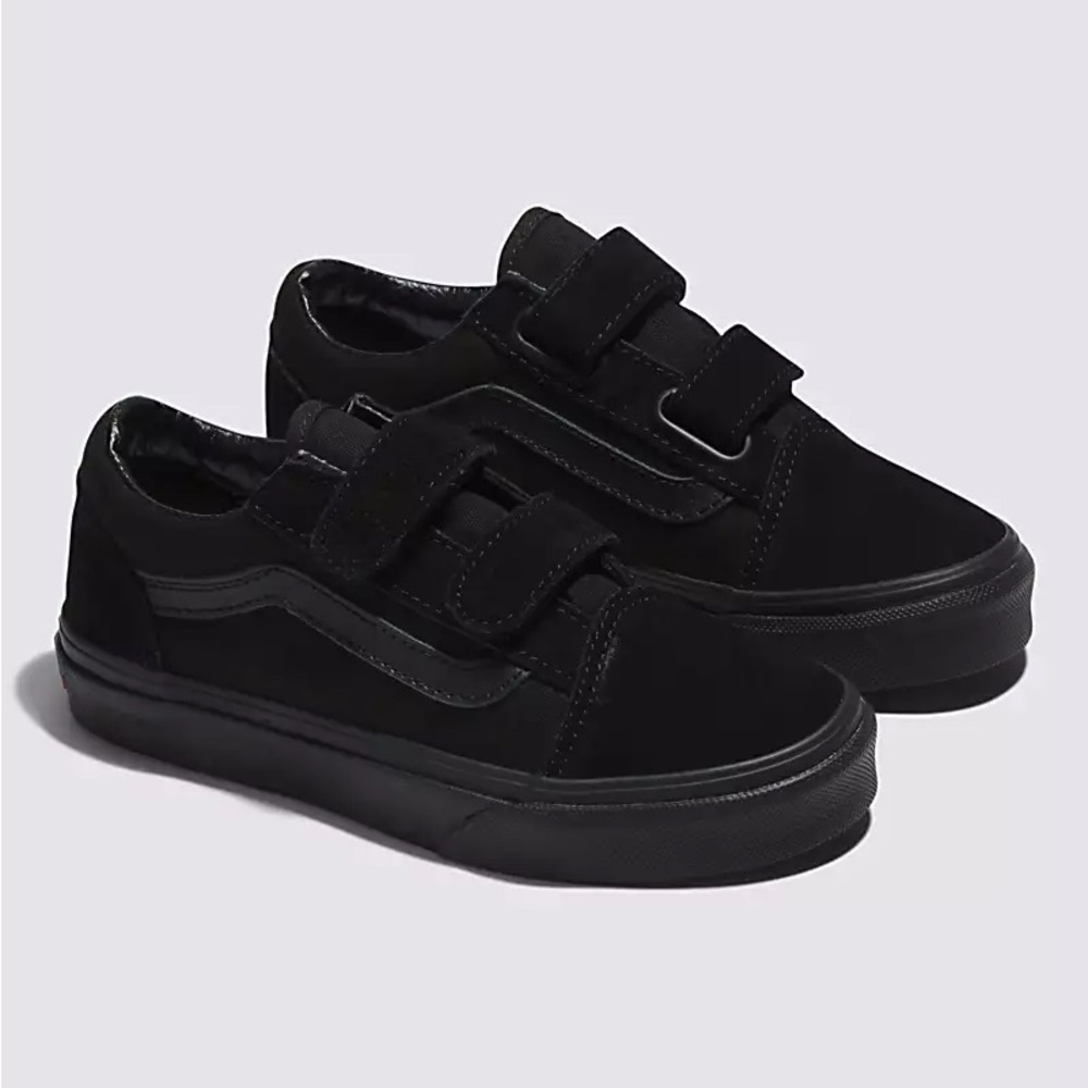Vans Old Skool V black suede boys size 12.5